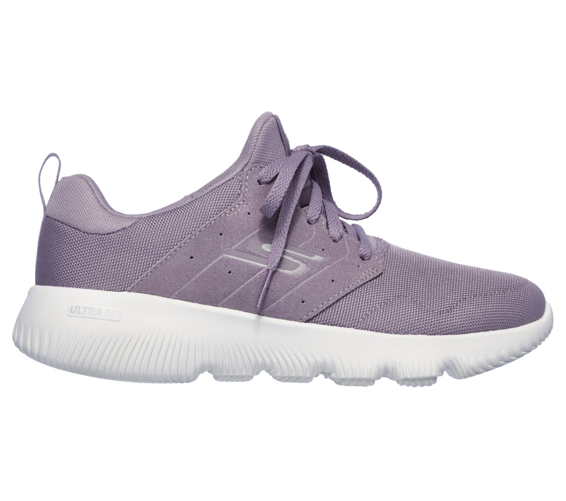 GO RUN FOCUS-TAKE OFF,  Footwear Right View