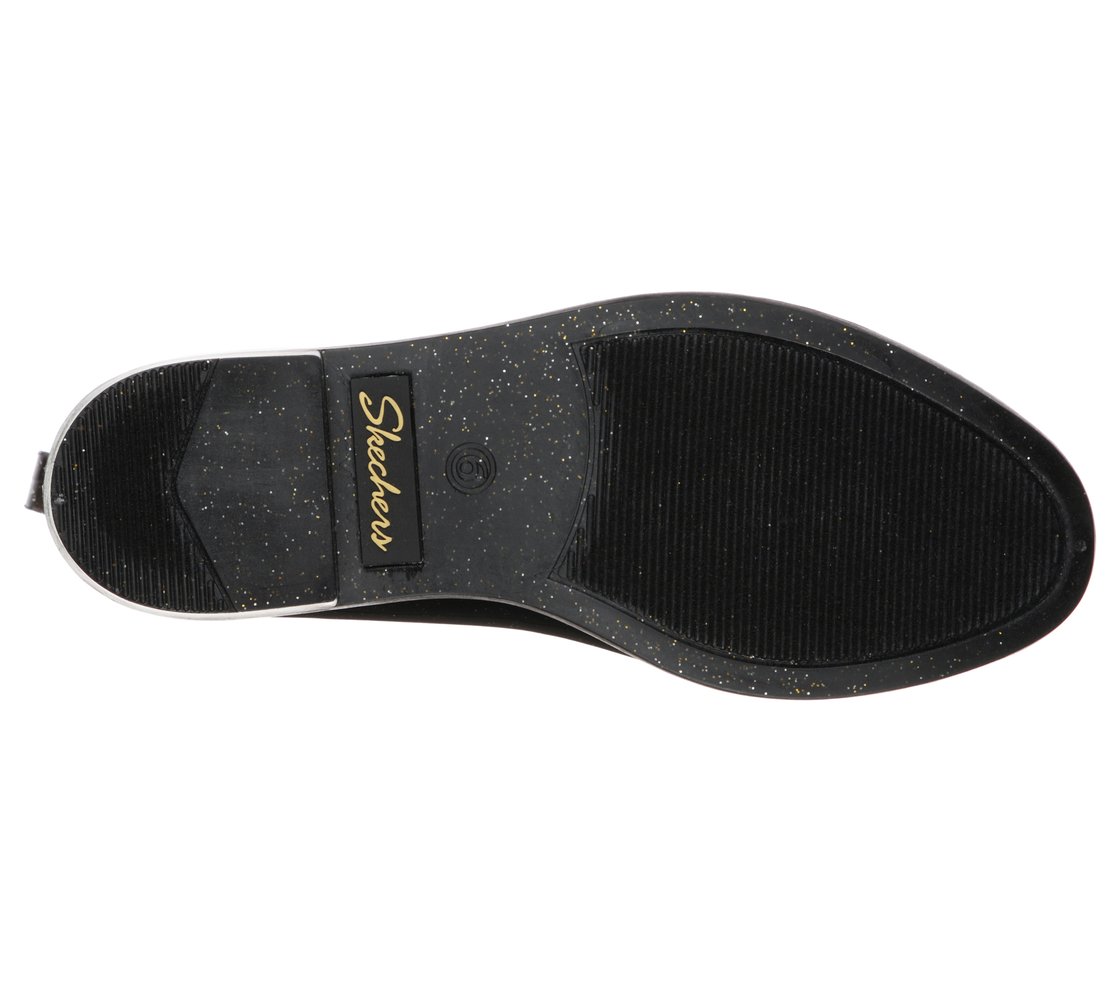 PUDDLER,  Footwear Bottom View