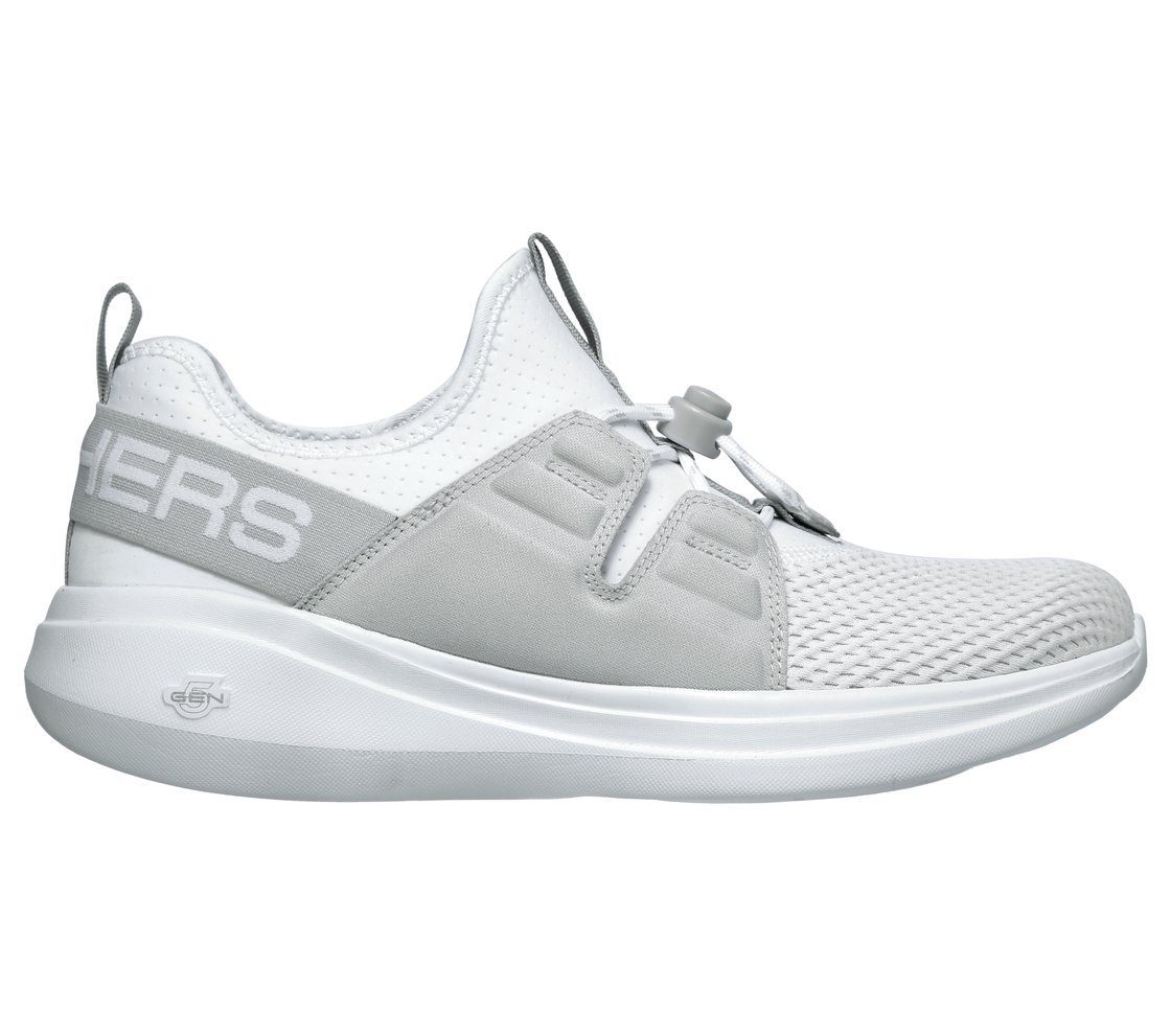 GO RUN FAST  - TIMING,  Footwear Lateral View