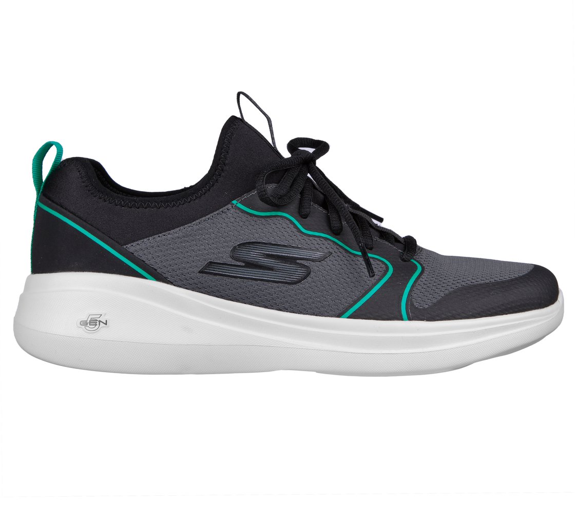 GO RUN FAST - VALIANCE, BLACK/GREEN Footwear Lateral View