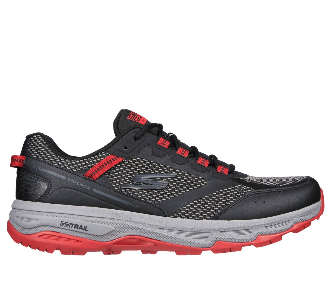 GO RUN TRAIL ALTITUDE, BLACK/RED Footwear Lateral View