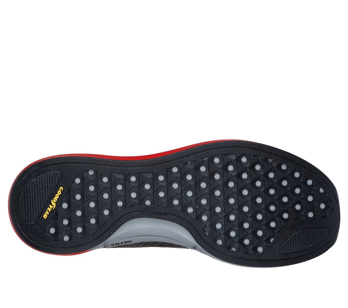 GO RUN PULSE 2.0 - CROSS ROAD, BLACK/CHARCOAL Footwear Bottom View