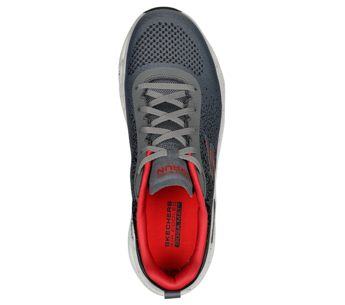 GO RUN SWIRL TECH - MOTION, GREY/RED Footwear Top View