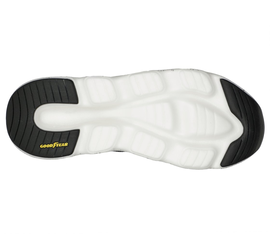 GO RUN SWIRL TECH - MOTION, GREY/RED Footwear Bottom View