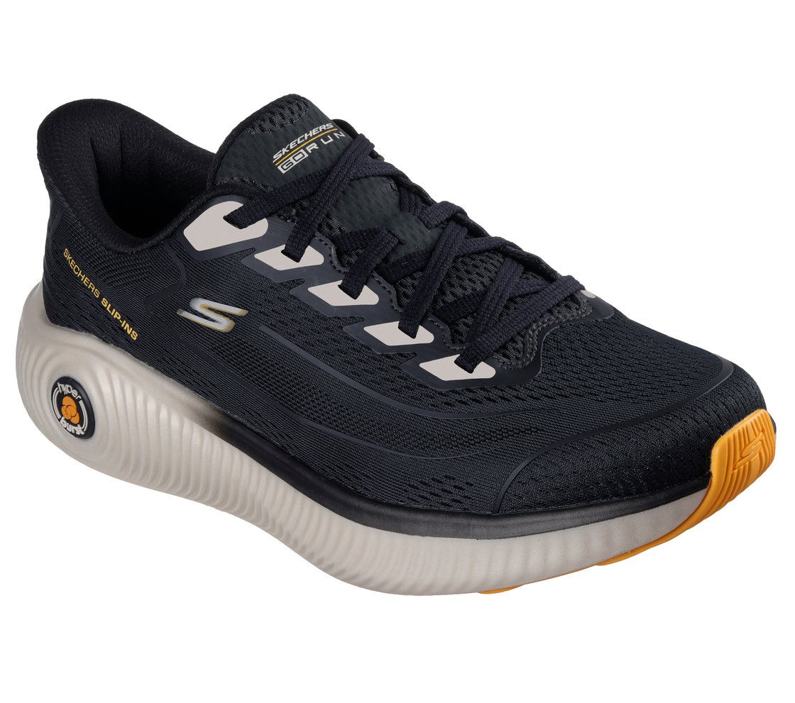 GO RUN ANYWHERE,  Footwear Right View