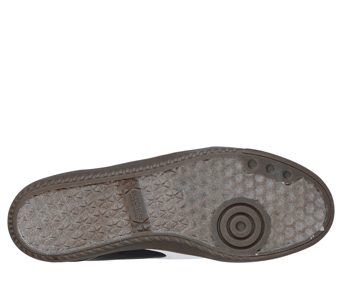 HOTSHOT - PYKE, BLACK/WHITE Footwear Bottom View