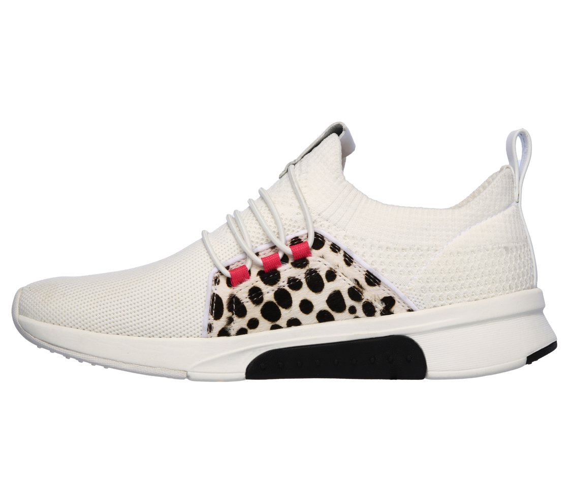 MODERN JOGGER - TRAILS,  Footwear Left View