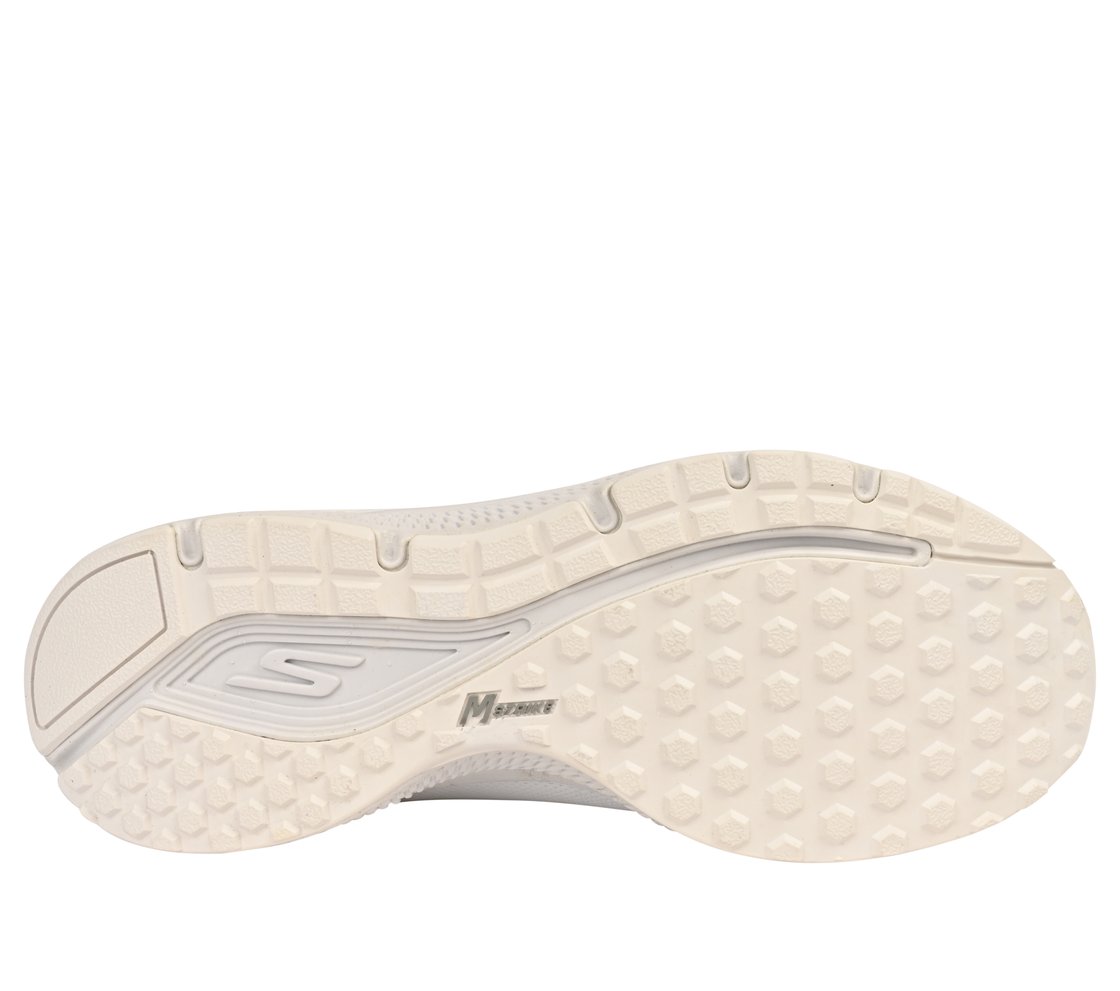 GO RUN CONSISTENT, WWWHITE Footwear Bottom View