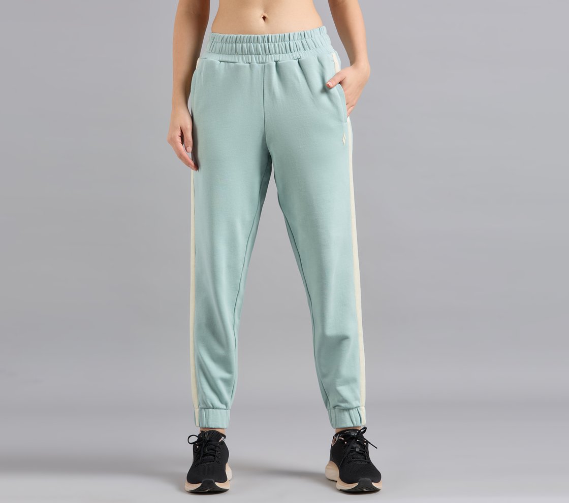 CONTRAST TAPE JOGGER, OFF WHITE/NAVY Apparel Lateral View