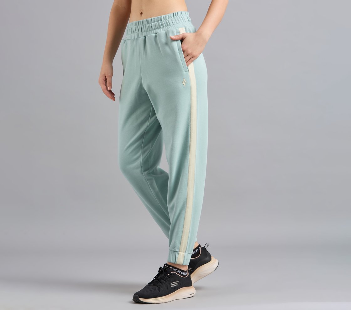 CONTRAST TAPE JOGGER, OFF WHITE/NAVY Apparel Top View