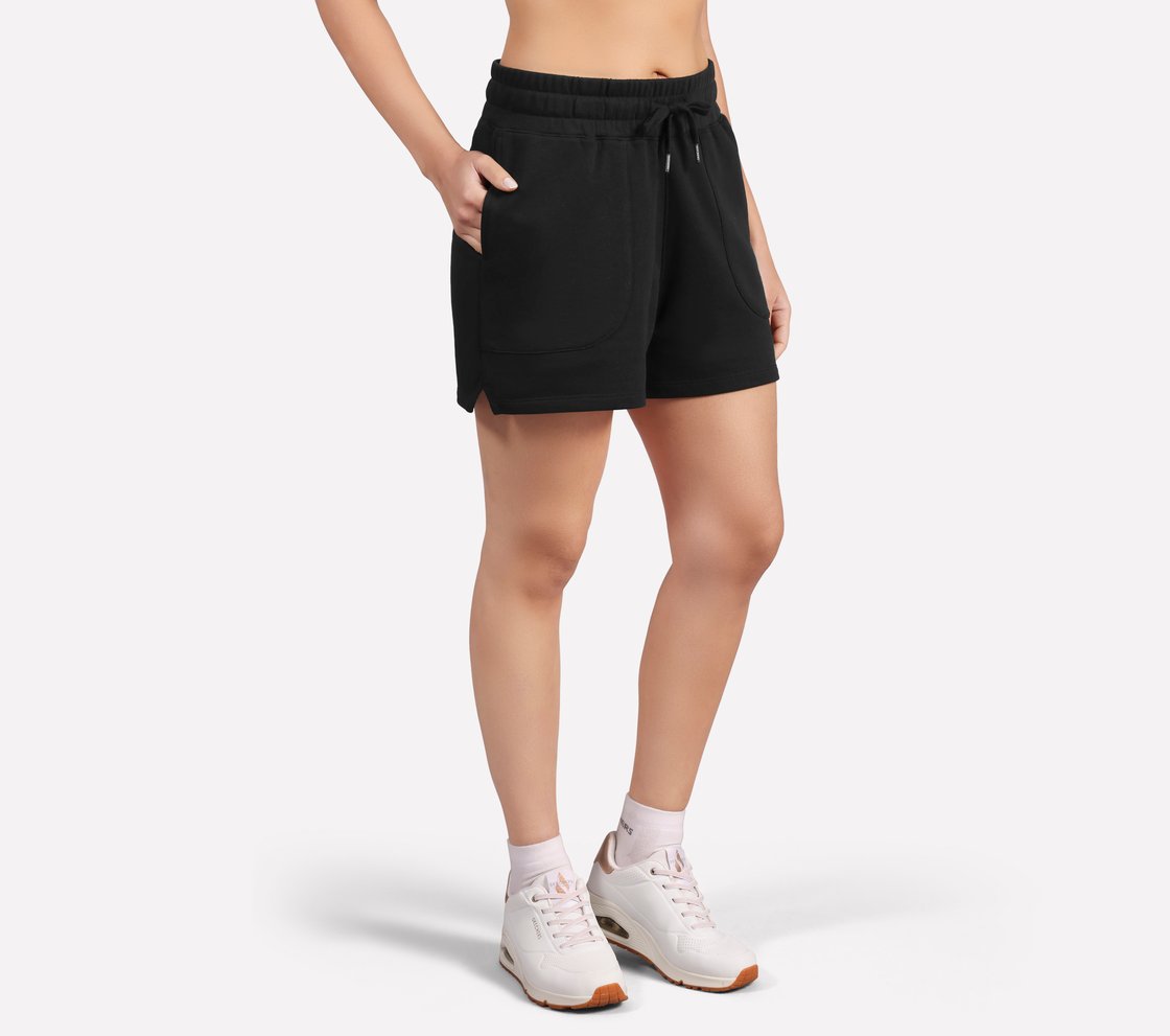 3D PATCH POCKET SHORTS, BLACK