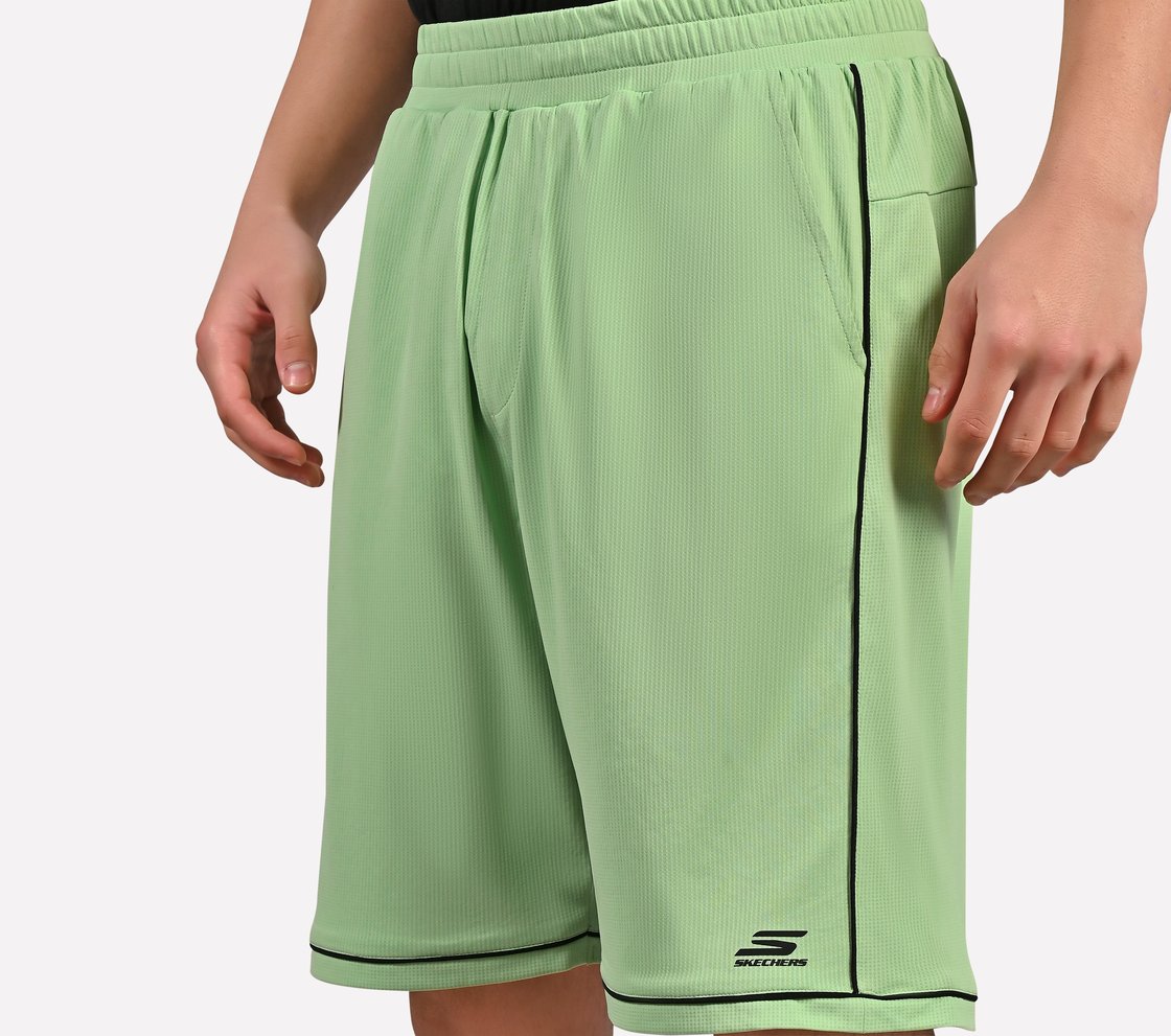CONTRAST PIPING DETAIL SHORTS, LIGHT GREEN