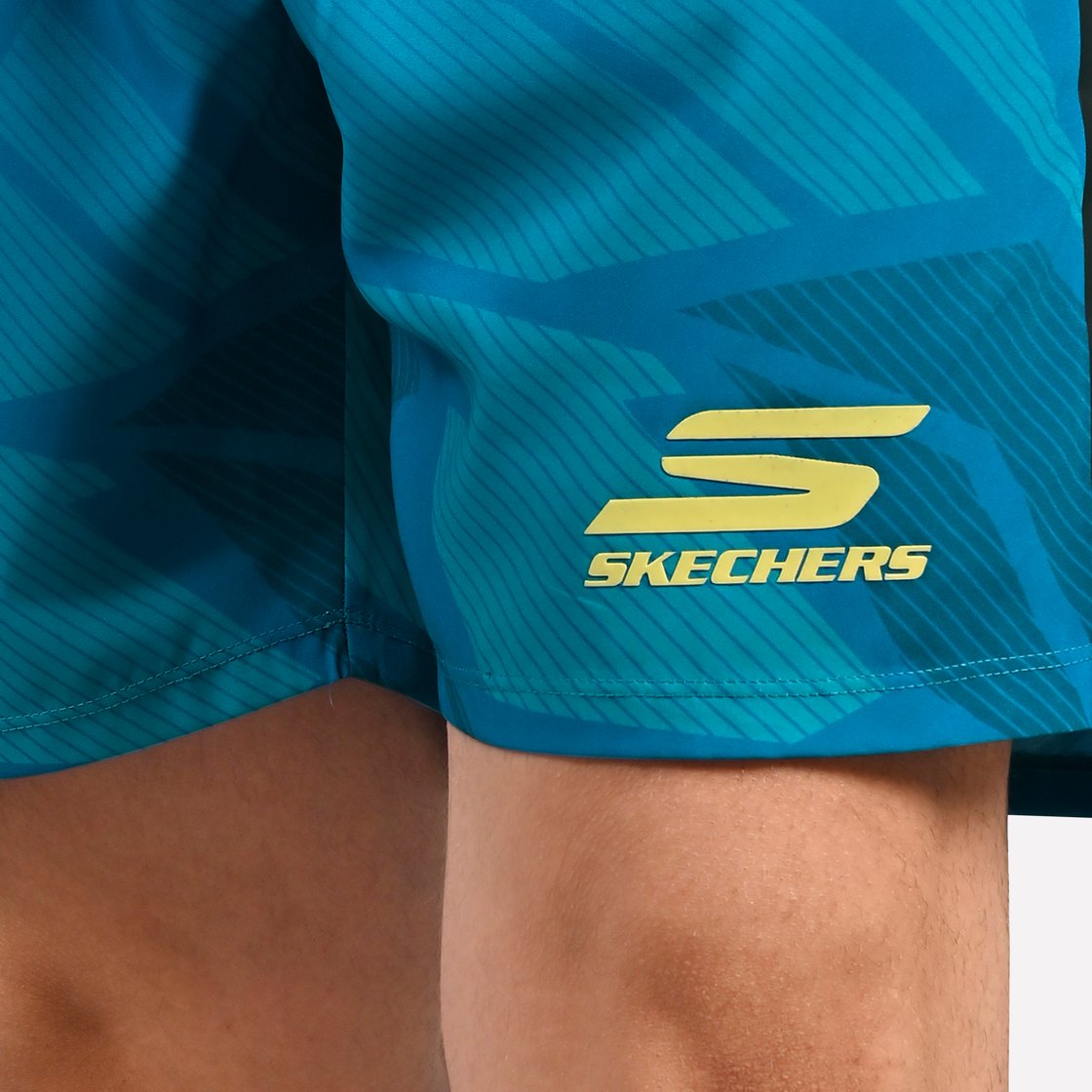 PICKLEBALL PERFORMANCE SHORTS, PERIWINKLE/AQUA Apparel Right View
