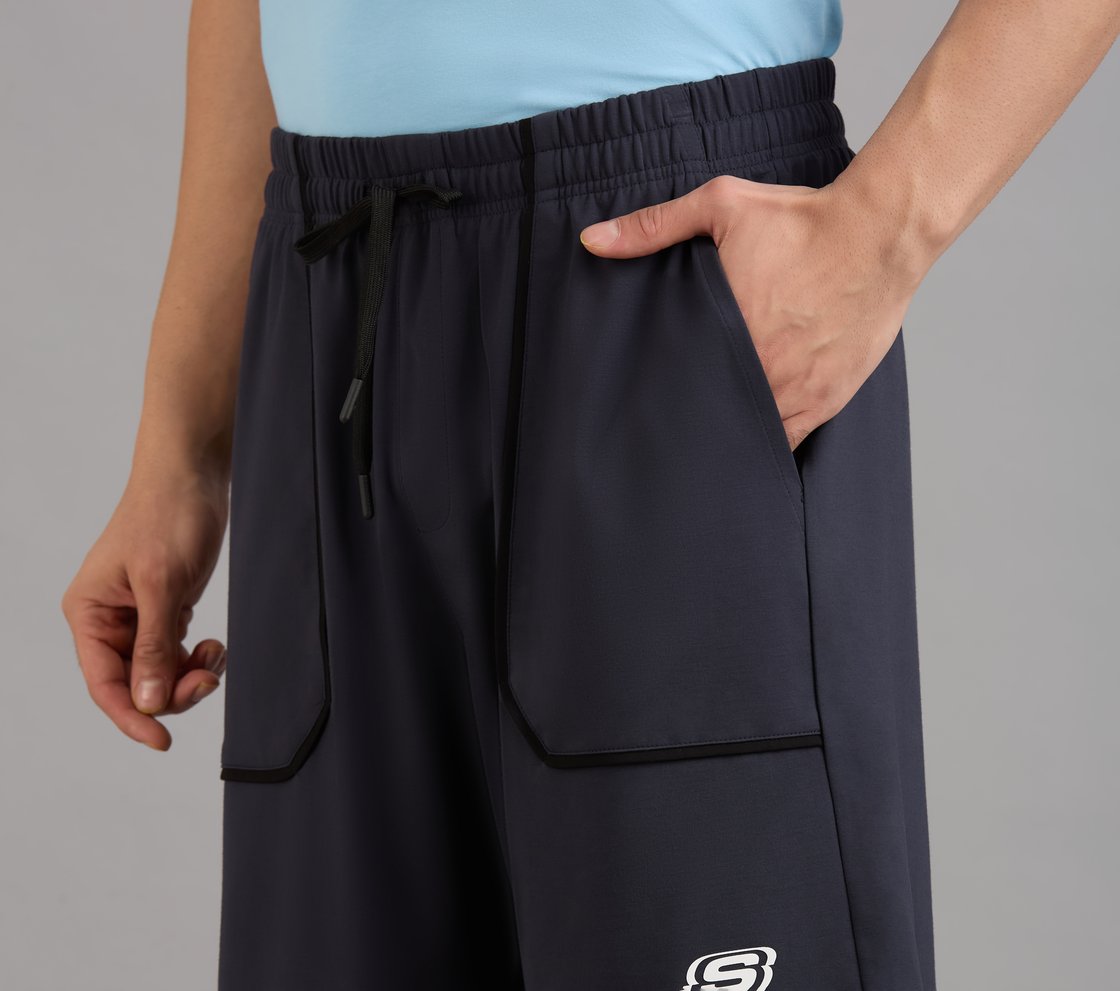 PATCH POCKET SHORTS, TAUPE/BLUE Apparel Right View