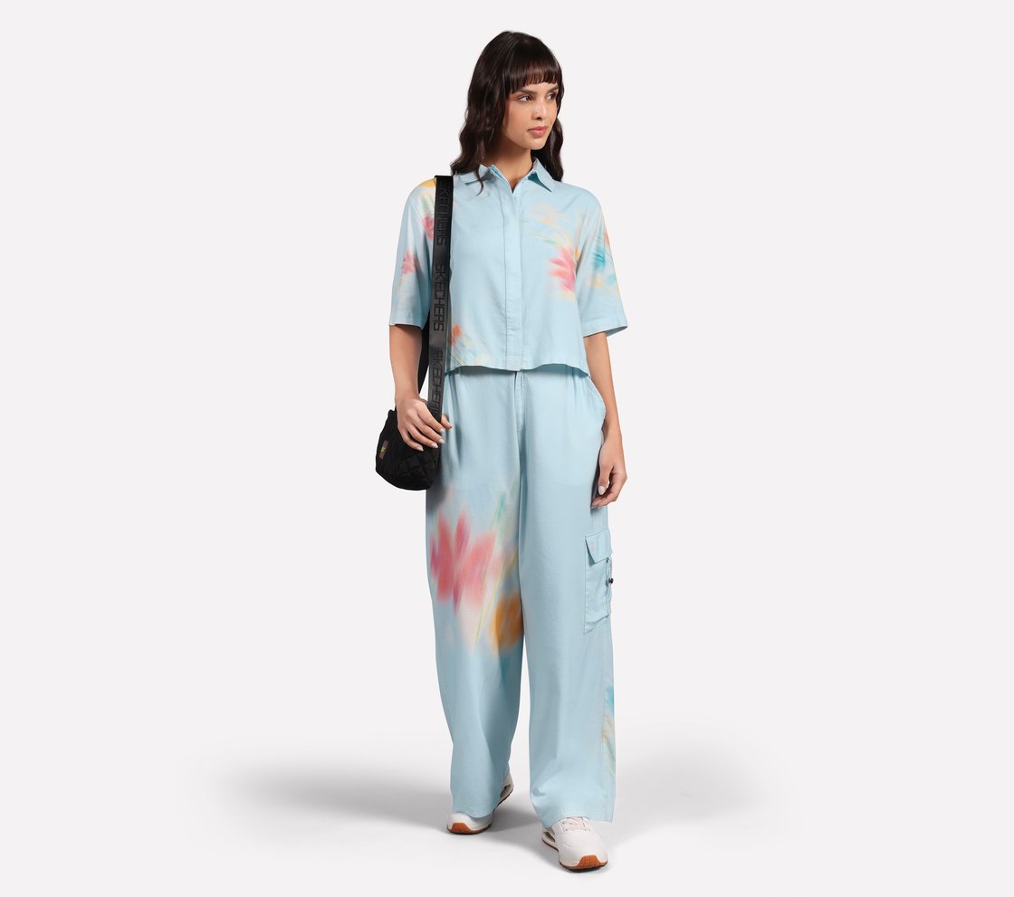 BLURRY FLORAL ALL OVER PRINT, WHITE/PINK/LIGHT BLUE Apparel Right View