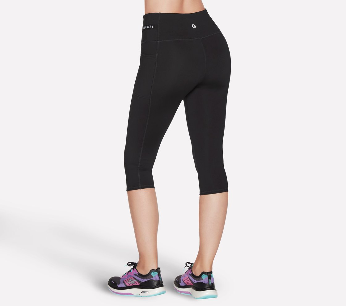 GOSTRETCH CAPRI, BBBBLACK Apparel Top View