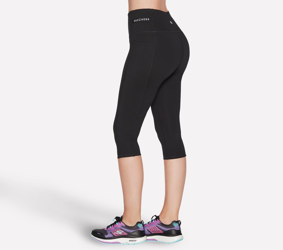 GOSTRETCH CAPRI, BBBBLACK Apparel Bottom View