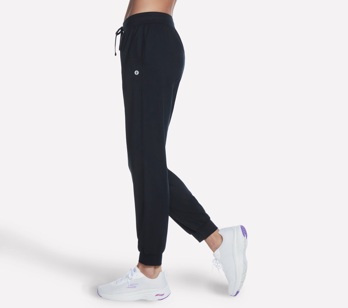 GODRI SWIFT JOGGER, BBBBLACK Apparel Bottom View