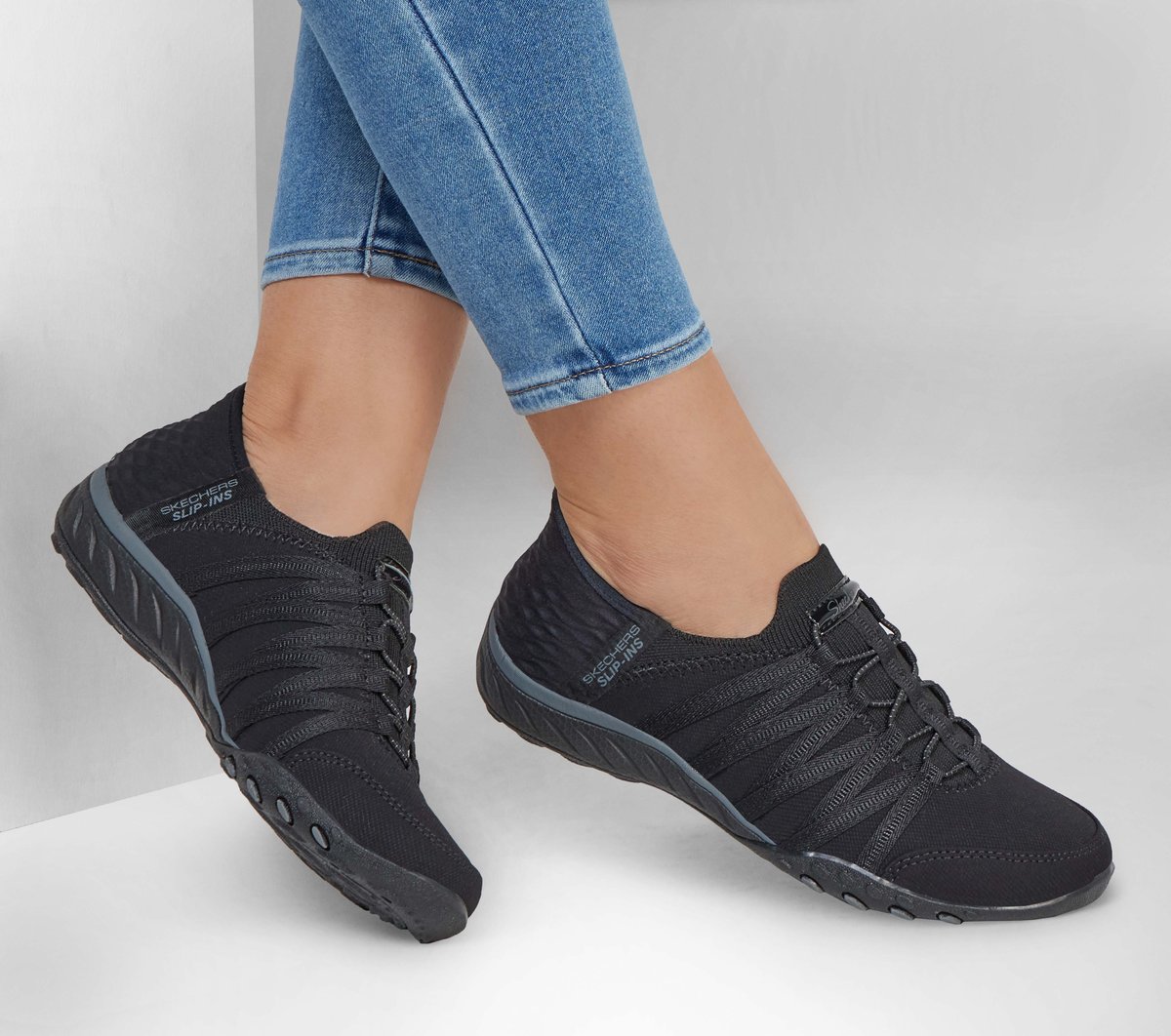 Skechers Slip-ins Relaxed Fit: Breathe-Easy - Roll-With-Me — BLACK