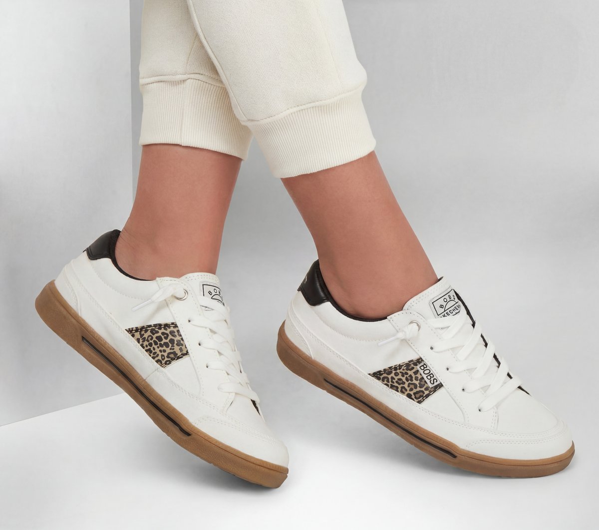 BOBS B Cute 2.0 - Subtle Strider — WHITE / MULTI
