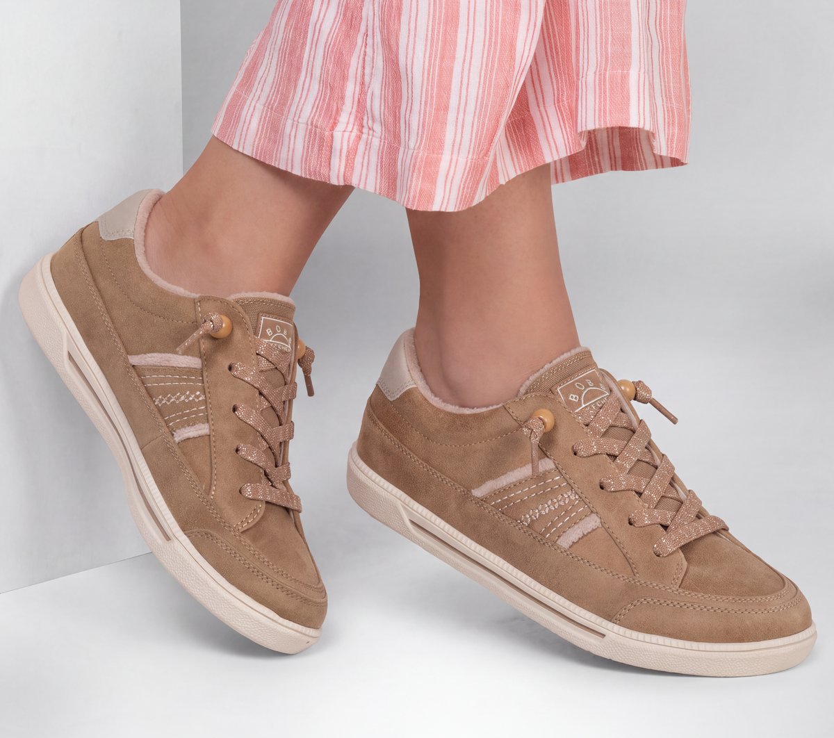 BOBS B Cute 2.0 - Easy Roamer — CHESTNUT