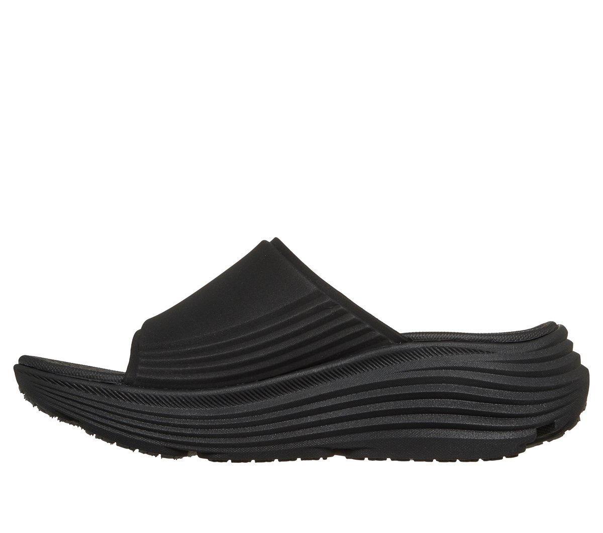 Max Cushioning Endeavour Sandal - Esmie — BLACK