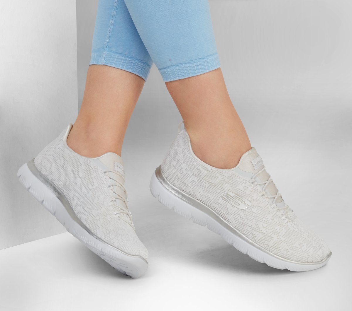 Summits - Leopard Spot — WHITE / SILVER