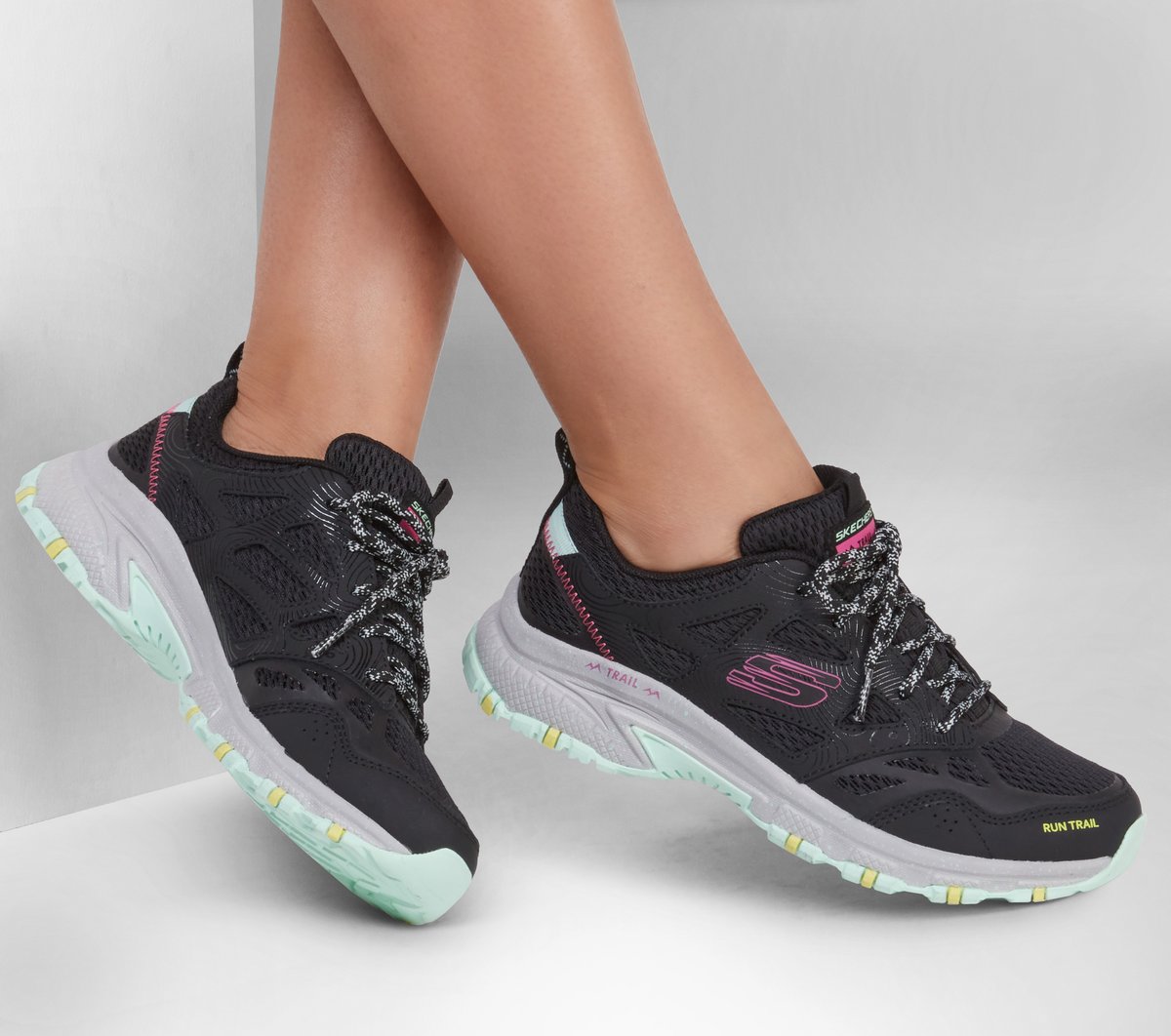 Hillcrest - Pure Escapade — BLACK / MULTI
