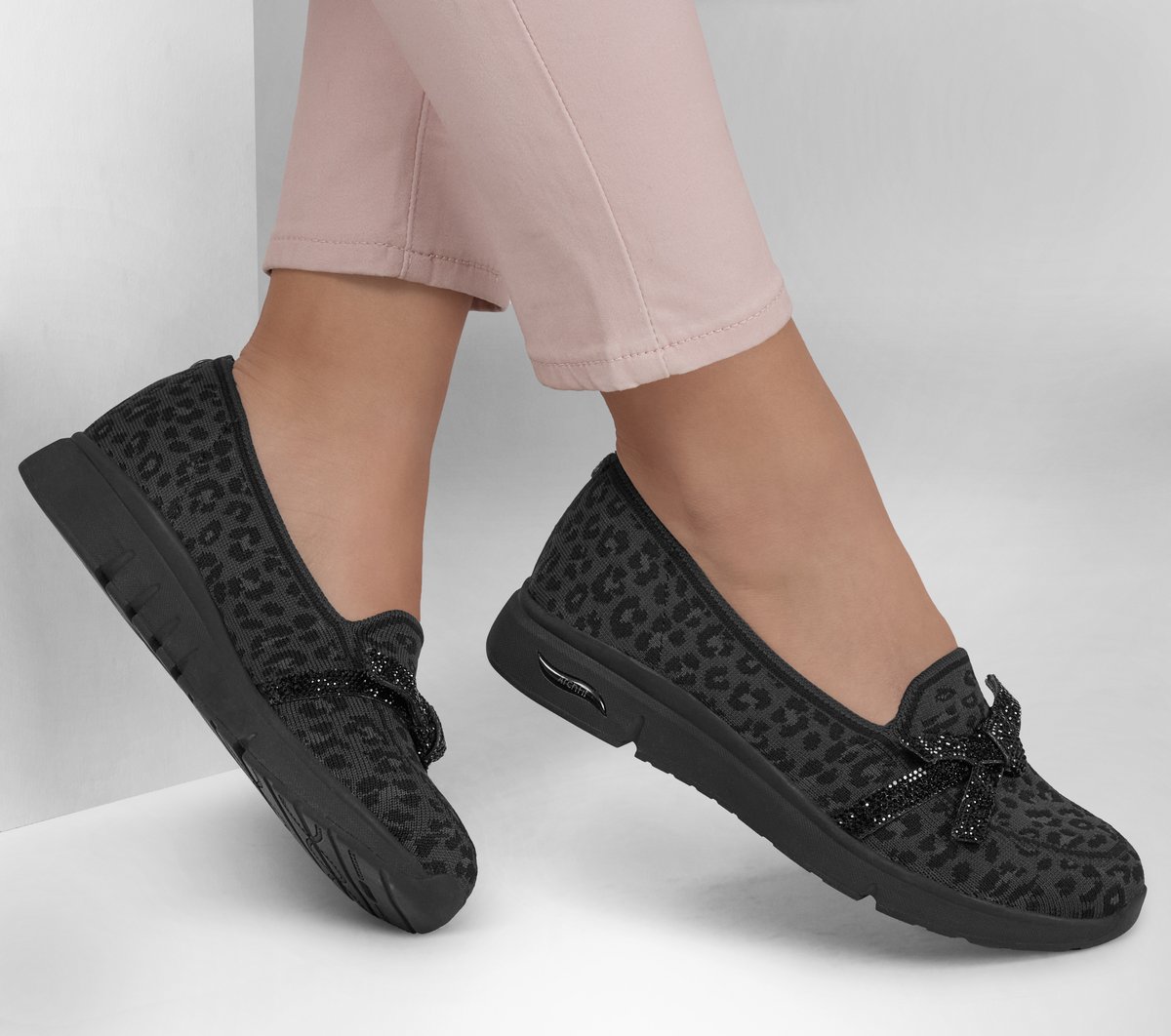 Martha Stewart: Arch Fit Living