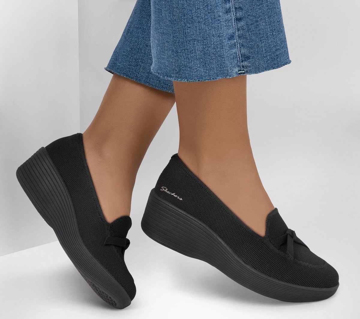 Relaxed Fit: Parallel Lite - Soaring Softly — BLACK