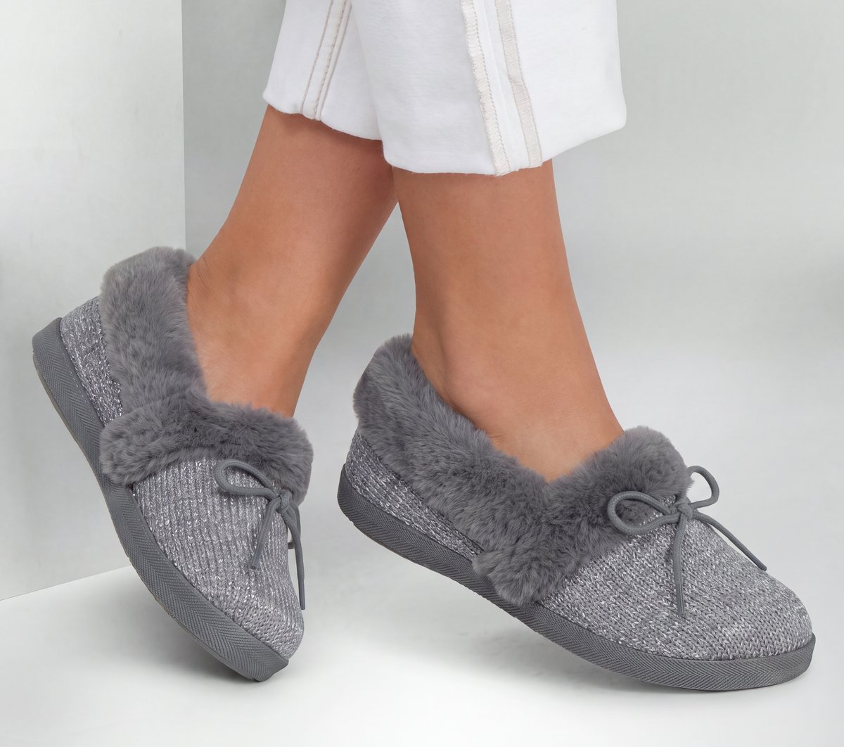 Relaxed Fit: Cozy Campfire - Campglow — CHARCOAL