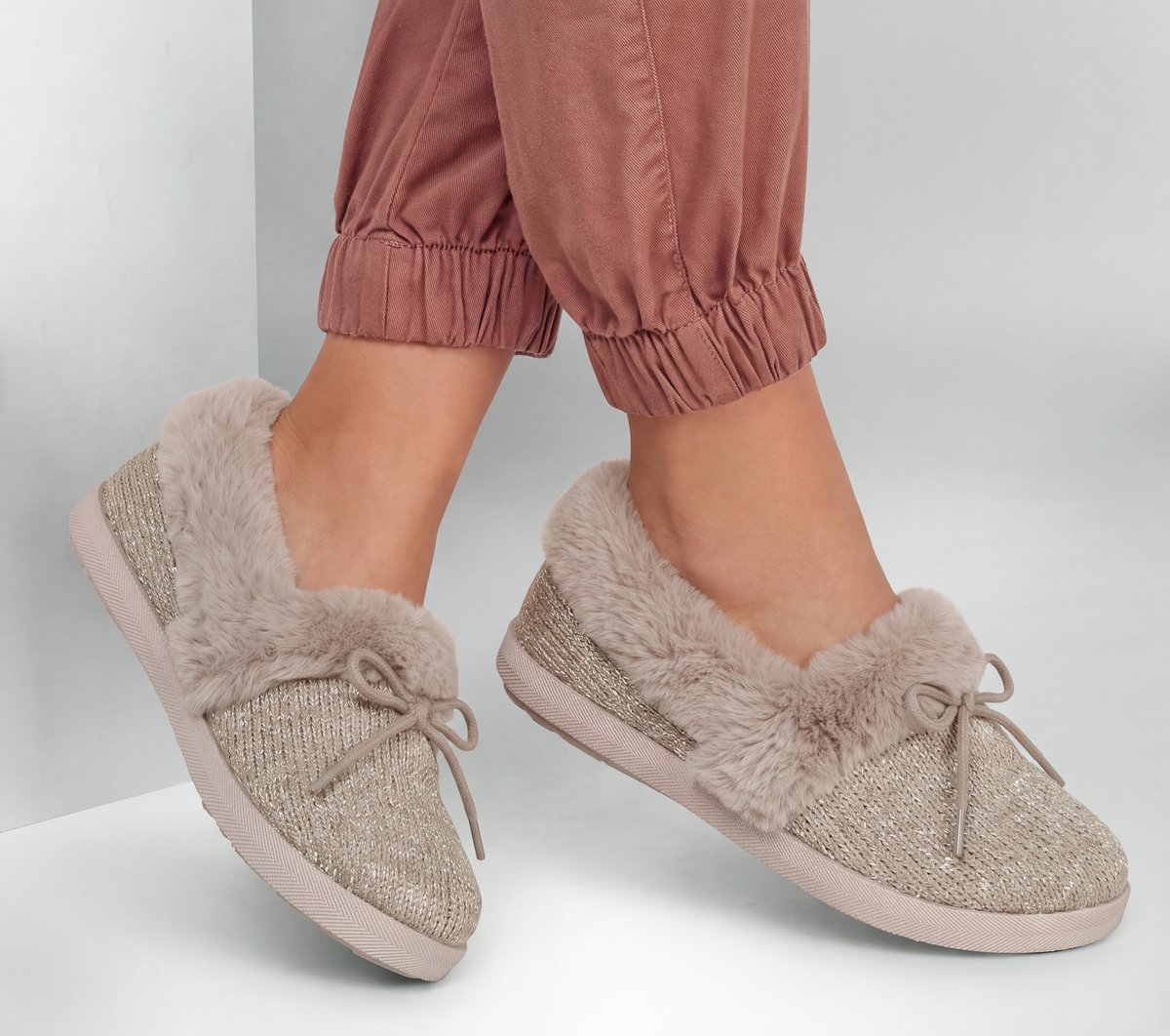 Relaxed Fit: Cozy Campfire - Campglow — TAUPE