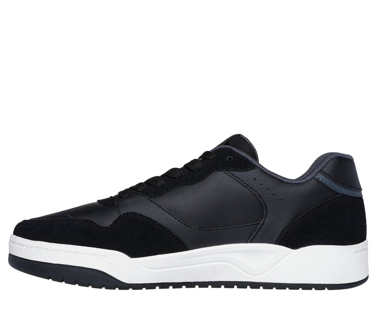 Koopa Court - Volley Low Varsity — BLACK