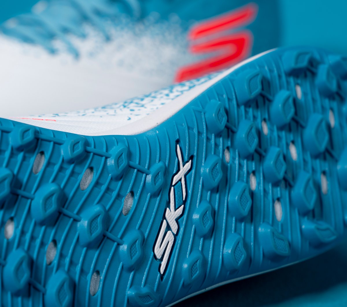 Skechers Razor 1.5 Academy TF — WHITE / TURQUOISE