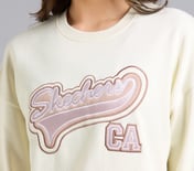 SKECHERS APPLIQUED SWEATSHIRT, WHITE Apparel Right View