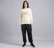 SKECHERS APPLIQUED SWEATSHIRT, WHITE Apparel Right View