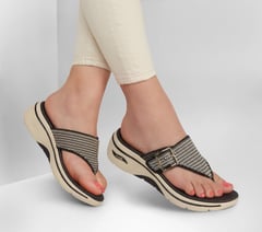 GO WALK Arch Fit 2.0 Sandal - Resort Day — BLACK / NATURAL 2