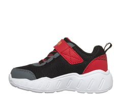 Play Scene — BLACK / RED 5
