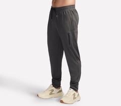 Harry Kane Weekend Performance Jogger — BLACK / CHARCOAL 4