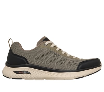 Relaxed Fit: Arch Fit Crosser - Esmond