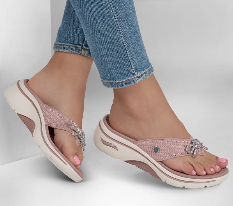 Martha Stewart: GO WALK Arch Fit 2.0 Sandal - Glimmer