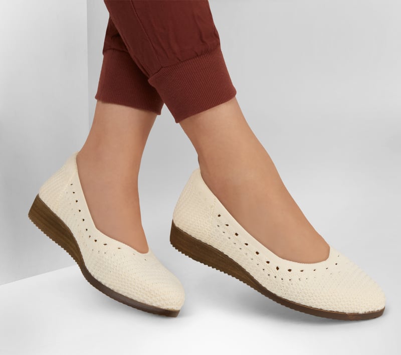 Skechers Women's Cleo Sawdust - Always Yours Shoes | Size 11.0 | Off White | Textile