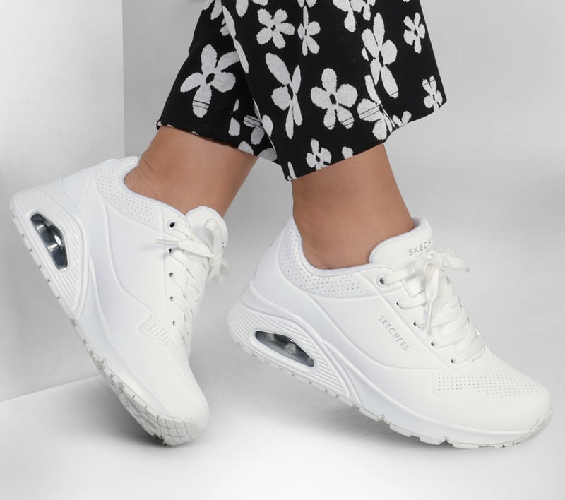 SKECHERS RUMBLE ON- WHITE 23.0センチ SKECHERS スケッチャーズ RUMBLE ON ホワイト レディース | 靴