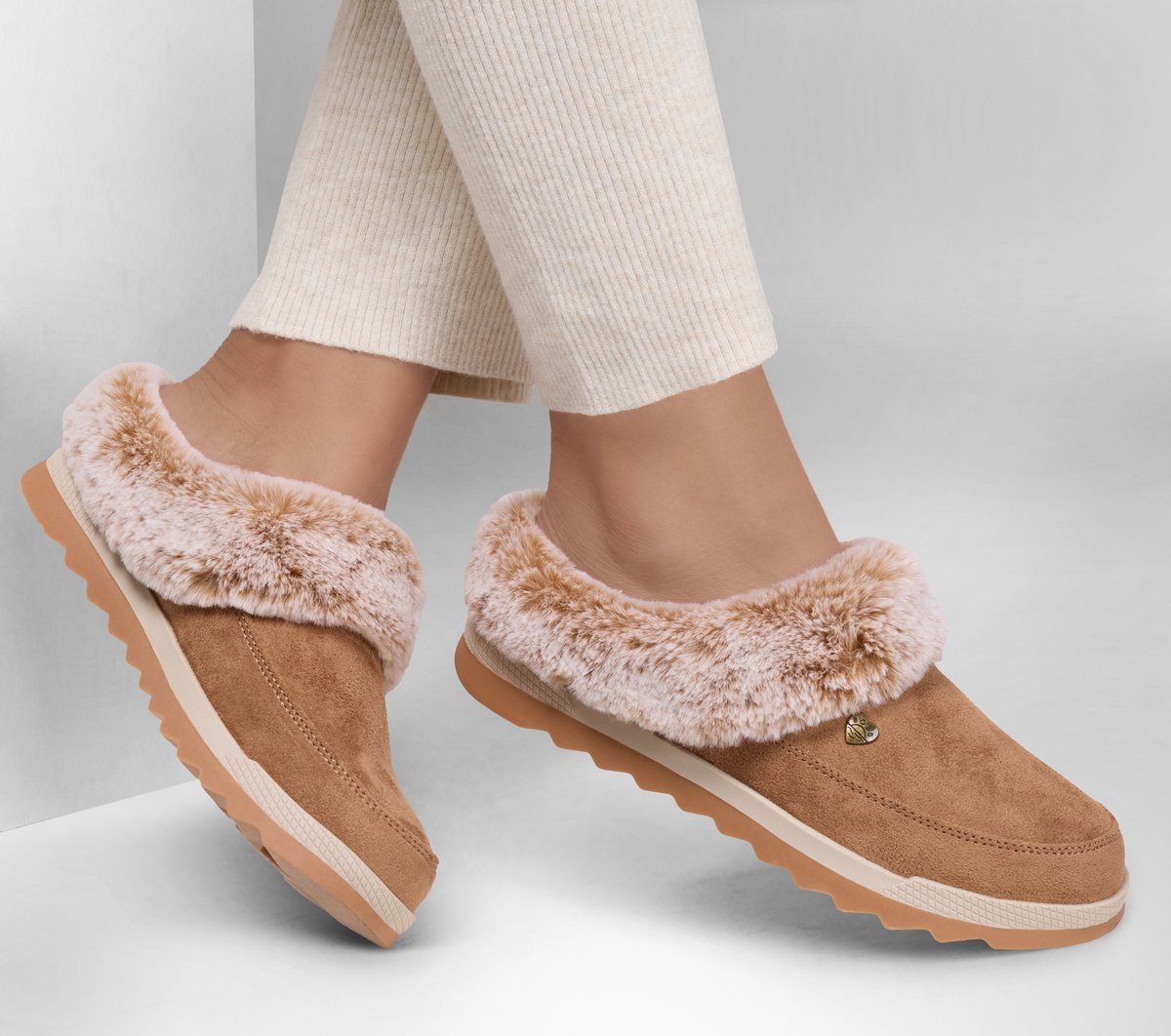 BOBS Cozy Chill CHESTNUT