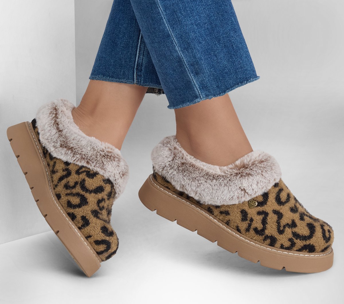 Top Skechers Skechers Sweater Knit Faux Fur Slippers Skechers Cozy