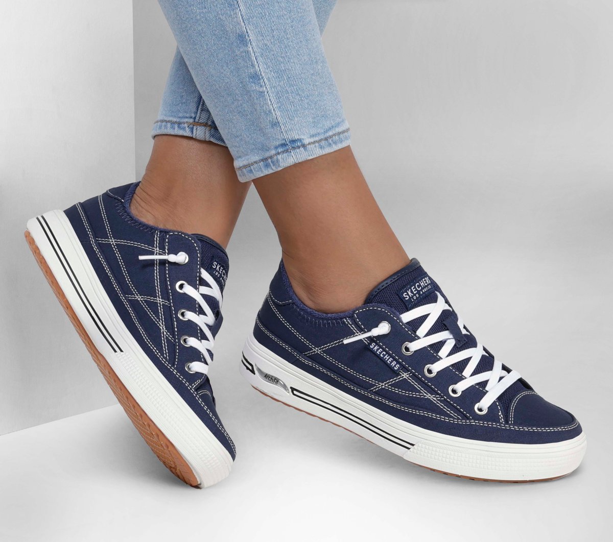 Skechers Arch Fit Arcade - Arcata Chaussures Wide Width en Bleu Marine, Vegan