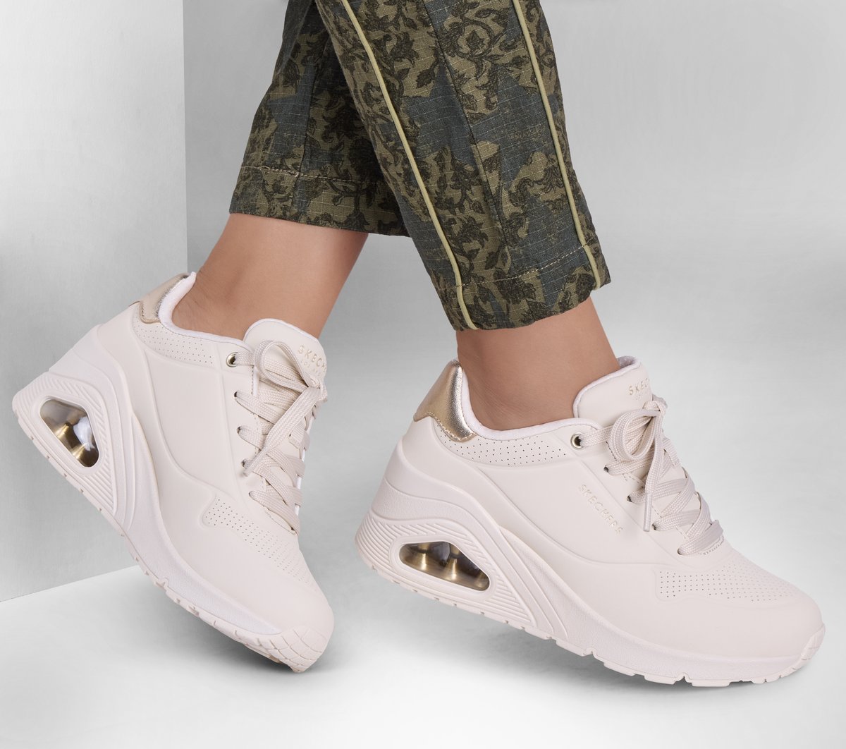 Uno Wedge - HI Steps — OFF WHITE