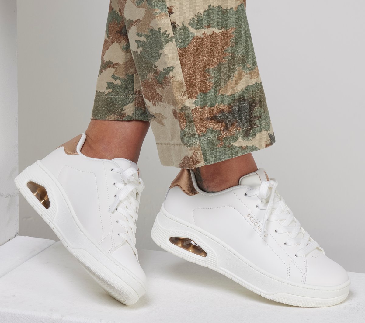 Baskets basses Skechers UNO COURT COURTED AIR - vue 10