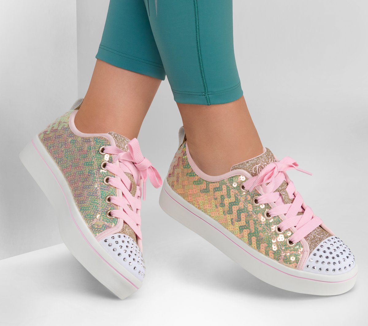 Twinkle Toes: HI-Lites Standin' Out