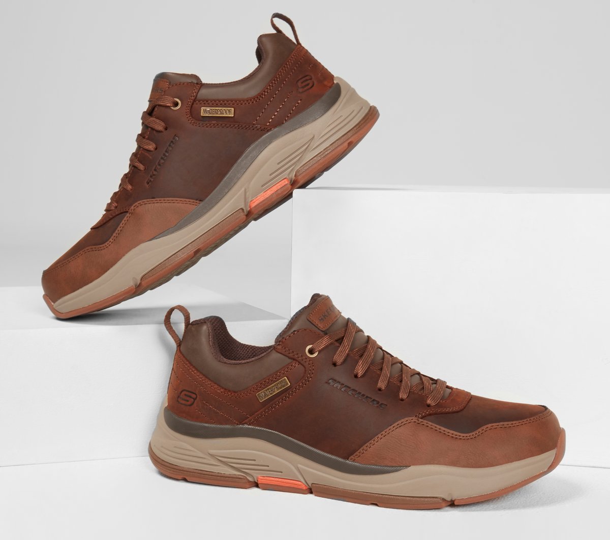 Waterproof Relaxed Fit: Benago - Hombre — BROWN
